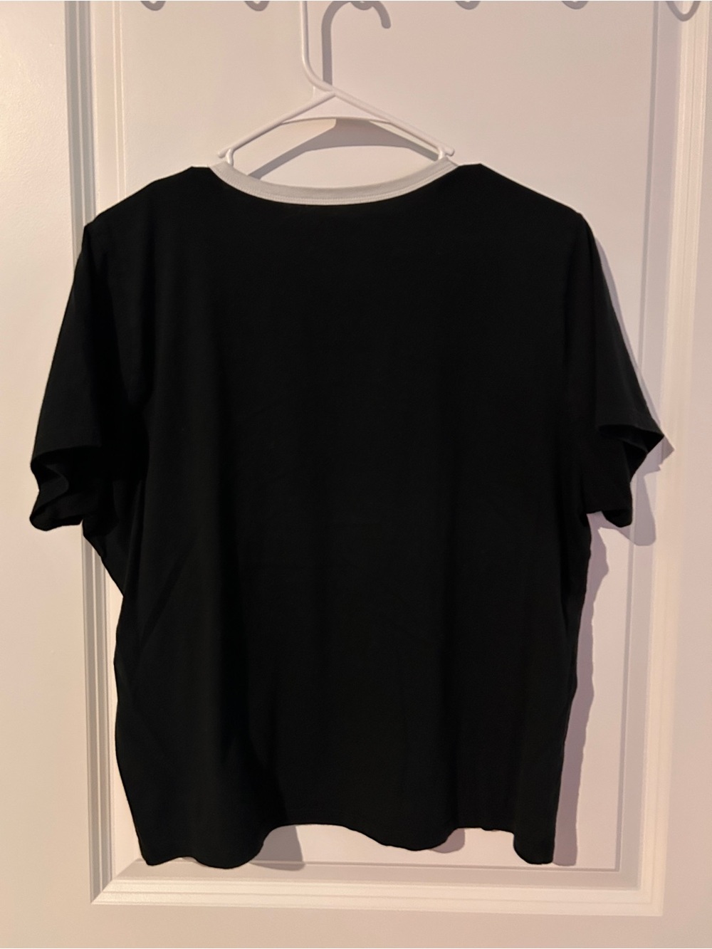 Abercrombie & Fitch Women’s Black Crew Neck T-Shirt - Picture 3 of 3